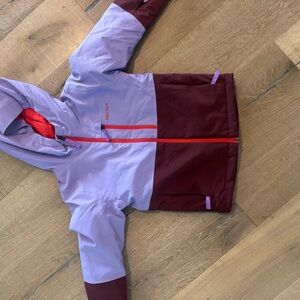 Ski Marmot Two-Tone Lilac and Burgundy Kids Ski jacket 
Size small fits 6/7